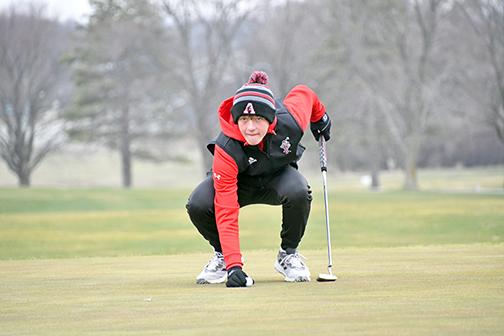 In his first-ever competitive golf meet, sophomore Ryan Staehr carded a 90 at Seward, tying the best score for the Huskies in its season-opening event. 
