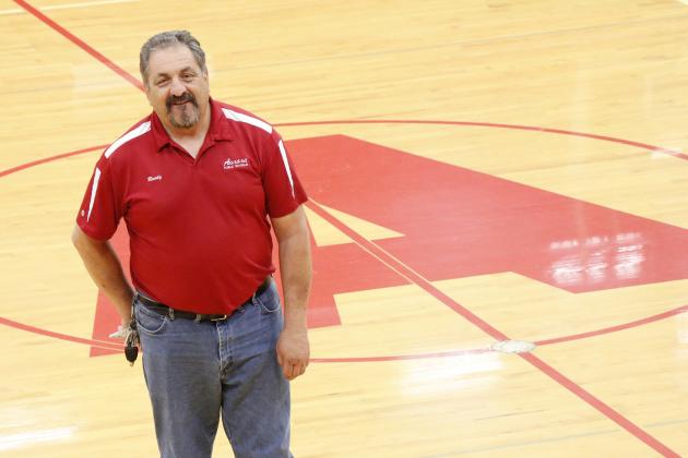 Aurora alumni and hallway icon Randy Maahs is set to hang up his custodial supervisor hat after 42 years of service to the Aurora 4R Public School District.