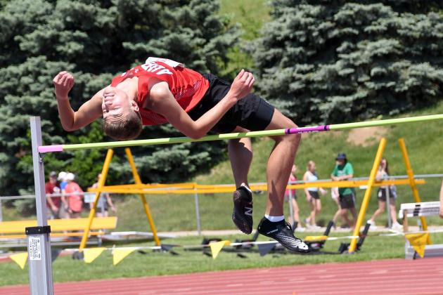 Ethan Ramaekers cleared a PR 6-2 in the high jump to finish 9th.