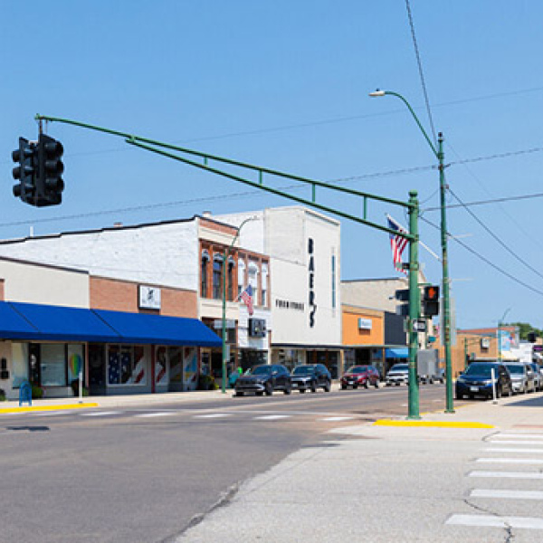 Vehicles line North Lincoln Avenue in downtown York in mid-August. Rural Nebraskans living in or near larger communities, over 5,000 residents, are more likely to say their community has changed for the better during the past year, according to the 2026 Nebraska Rural Poll. (Photo credit Liz McCue | University Communication and Marketing)