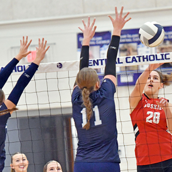 Phoebe Vetter finished with five kills during Aurora’s three-set win over Grand Island Central Catholic.