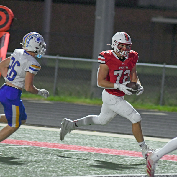 Tucker Theriot got his chance and took advantage of it, scoring a TD for the Huskies on Homecoming night. 