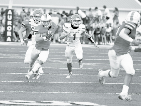 Senior Jacob Settles returned this kickoff into Bulldog territory just before the half, setting up a shot to the end zone that fell incomplete as time expired. News-Register/Kurt Johnson