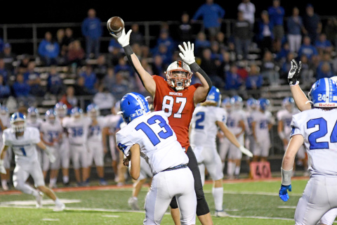 Aurora’s Wade Ohlson nearly gets his big mitt on a Trey Bird pass in the second half of the Huskies’ 55-44 loss to Bennington Friday night.