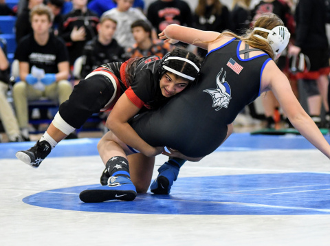 Kehlanee Bengtson won both of her season-opening matches at Lakeview Friday. 