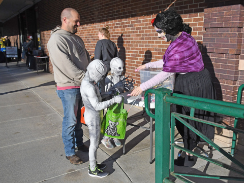 Scare the Square will be boo-ming back in spook-tacular fashion Thursday at 5 p.m.