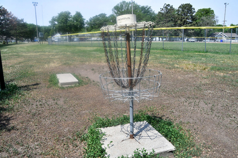 The Aurora City Council approved of construction of a new disc golf course at Streeter Park and an upgrade of the one at Refshauge Park.