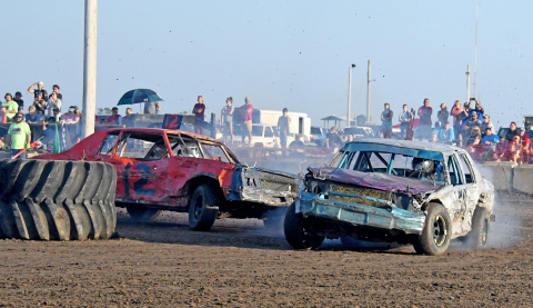 The action was fast and furious at the Hamilton County Fairgrounds track Saturday night as drivers competed in the NeFigure8n Racing Association’s championship night finals.
