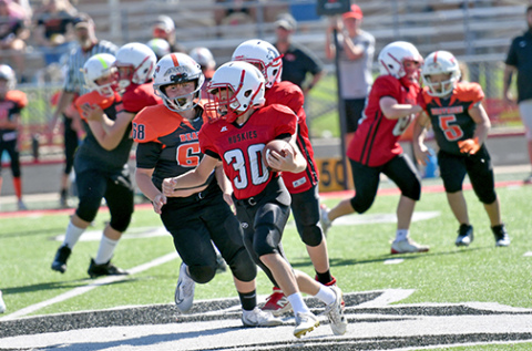 Moxon Mann turns the corner and hits the afterburner in the Aurora ground game.
