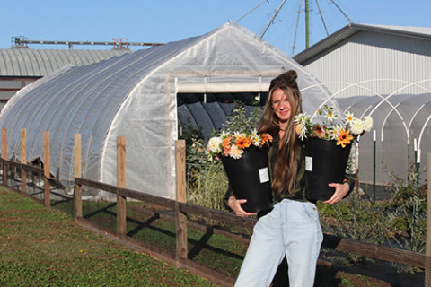 Jessica Clark owns Roam & Ivy Flowers, a flower-farming business that she operates on her family’s farm west of Aurora. Clark originally worked as a part-time massage therapist for approximately 20 years in Denver, Colo., and later in her hometown.