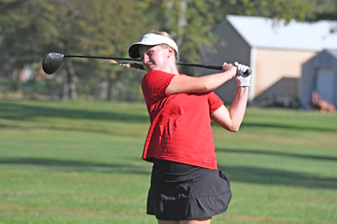 Aurora junior Delainey Phillips carded her low round of the year Friday, posting an 82 to finish runner-up at the Central Conference meet in Schuyler.