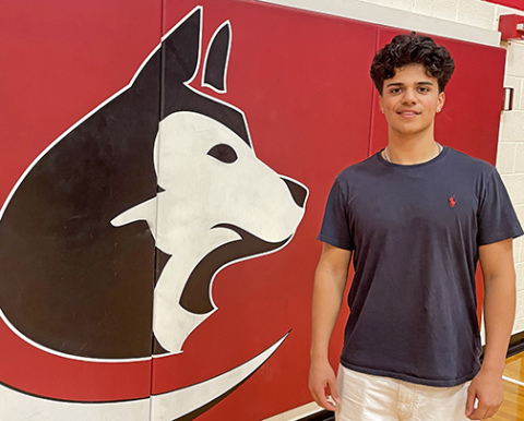 Danish exchange student Caspian Eshtelaq has enjoyed spending his time in the United States playing football, wrestling and soccer. During his time in Aurora, he has also discovered an interest in business and plans to study it when he attends college back in Denmark. In a few weeks he will graduate with the AHS Class of 2026. 