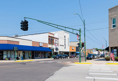 Vehicles line North Lincoln Avenue in downtown York in mid-August. Rural Nebraskans living in or near larger communities, over 5,000 residents, are more likely to say their community has changed for the better during the past year, according to the 2026 Nebraska Rural Poll. (Photo credit Liz McCue | University Communication and Marketing)