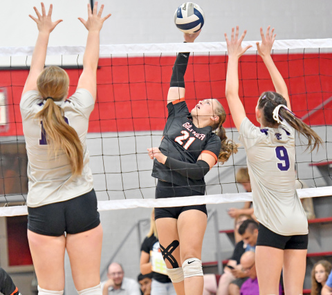 Chloe Consbruck splits two Axtell defenders during Giltner's win over the Wildcats Tuesday. 