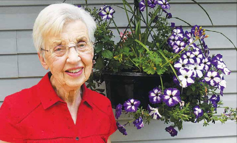 Hahn brings splash of color to daily life