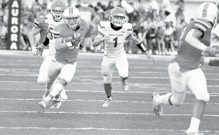 Senior Jacob Settles returned this kickoff into Bulldog territory just before the half, setting up a shot to the end zone that fell incomplete as time expired. News-Register/Kurt Johnson