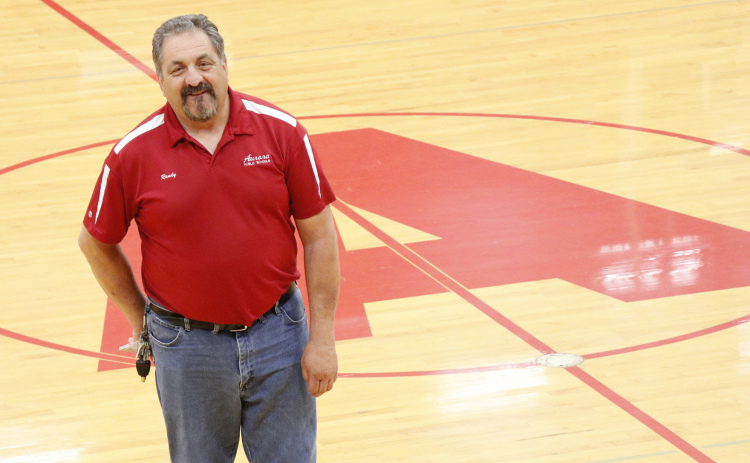 Aurora alumni and hallway icon Randy Maahs is set to hang up his custodial supervisor hat after 42 years of service to the Aurora 4R Public School District.