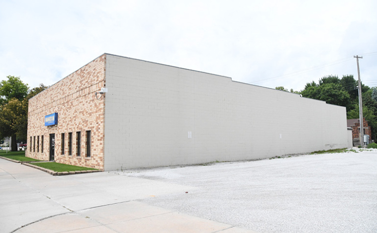 The wall of this Hamilton Telecommunications building on 12th Street will serve as a canvass for a mural project planned by the Hamilton Community Foundation.