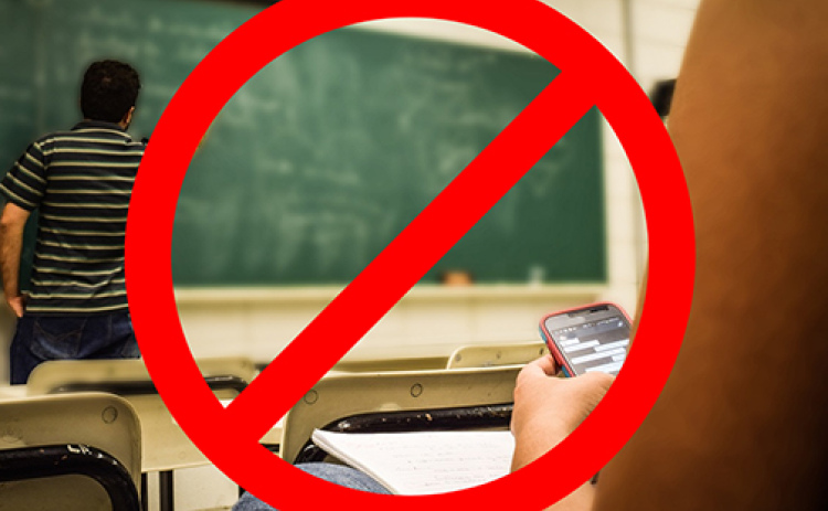 A new policy enacted by the 4R school board bans the use of cell phones by students in school