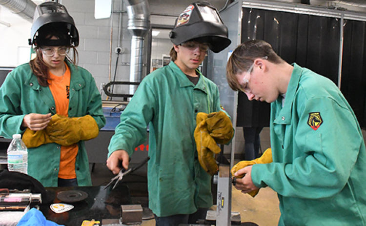 The Leadership Center hosted two welding camps to give 40 students from 7th to 12th grade  the opportunity to learn different welding techniques and meet with professionals from local welding businesses.