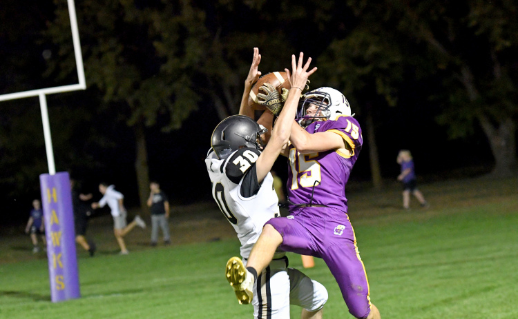 Landen Rojewski set a new Hampton six-man record with eight catches for 219 yards and four touchdowns, scoring six times in total.