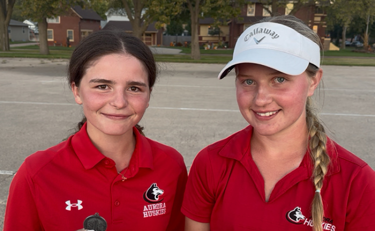 Julia Messere, left, and Delainey Phillips finished second and sixth, respectively, at Tuesday's B-3 District meet to qualify for state.