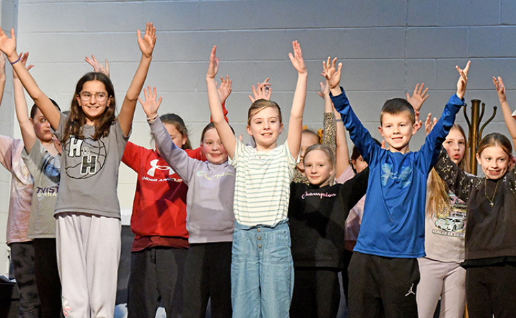 Annie cast members