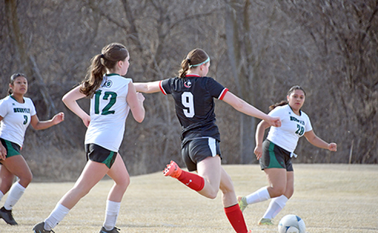 Aurora’s Kenna Merrihew scored the game’s lone goal Thursday as the Huskies downed Schuyler, 1-0.
