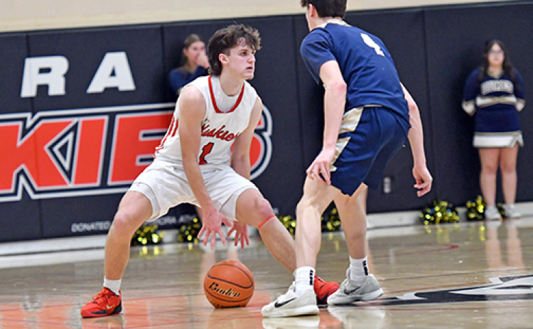 Aurora’s Canon Allen scored the go-ahead layup with six seconds left, but York responded with its own game-winner at the buzzer to down the Huskies, 48-47, in the B-7 district Thursday.