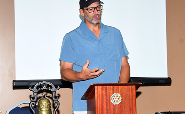 EMS Unlimited Founder Ebin Latrimurti speaks to the Aurora Rotary Club last week.