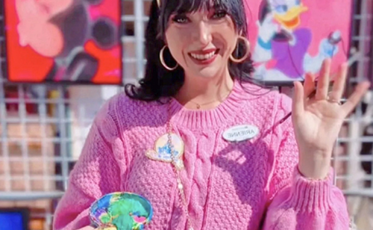 Arienne Boley has been a Disney Fine Artist since 2023, creating nearly 100 licensed paintings that have been featured in the Epcot International Festival of the Arts, the Promenade Gallery at Disney’s Boardwalk and Smoke Tree Ranch in Palm Springs.