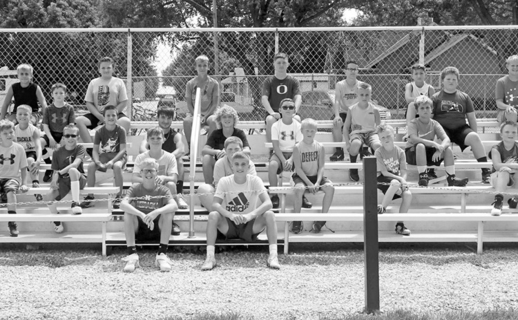 Hampton hosts youth football/basketball camp